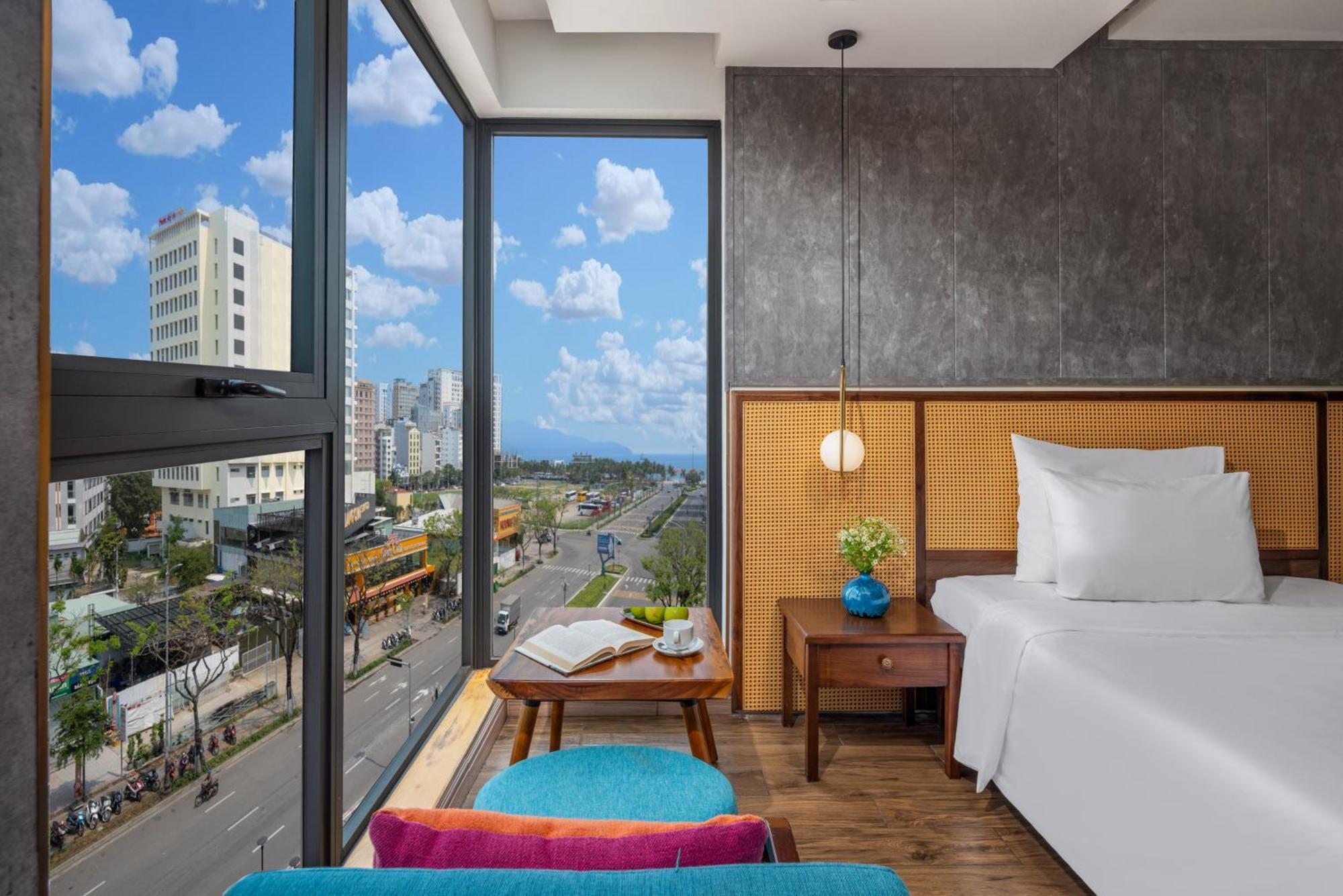 Khách Sạn&căn Hộ White Khách sạn 4*